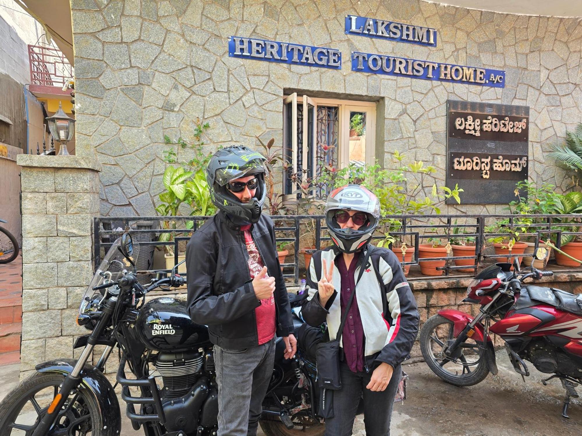 Lakshmi Heritage Tourist Home Hampi Buitenkant foto