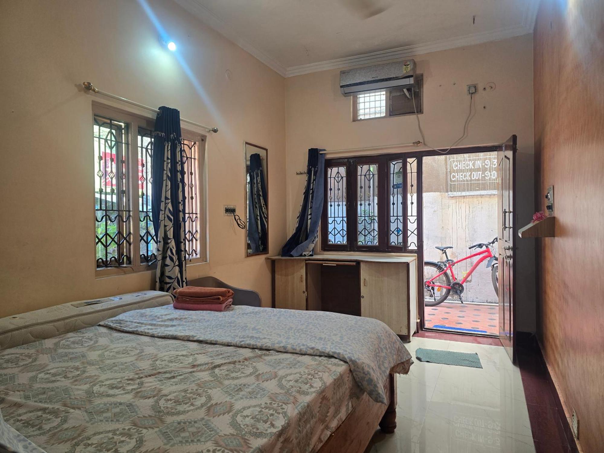 Lakshmi Heritage Tourist Home Hampi Buitenkant foto